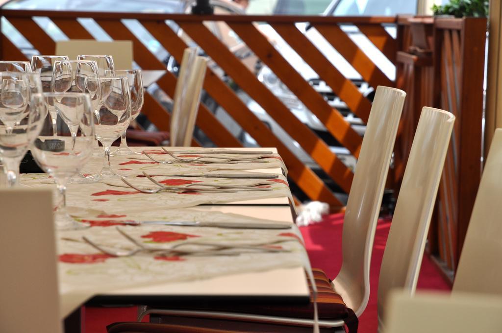 Poschiavo Suisse Hotel & Traditional Fondue Stube المظهر الخارجي الصورة